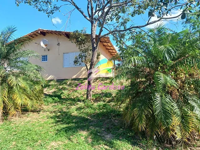 Sítio com 2000m² 4 quartos e 6 banheiros, à venda, no bairro Condomínio Vale do Ouro em Ribeirão das Neves
