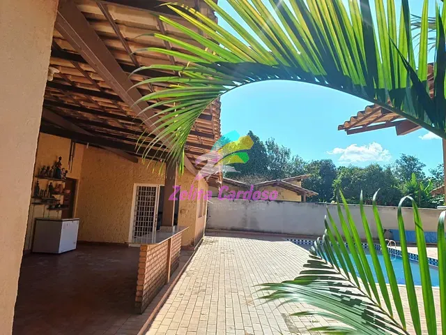 Sítio com 2000m² 4 quartos e 6 banheiros, à venda, no bairro Condomínio Vale do Ouro em Ribeirão das Neves