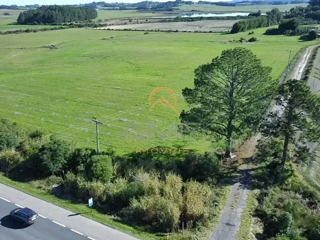 Sítio com 1m² 2 quartos e 1 banheiro, à venda, no bairro Fragata em Pelotas
