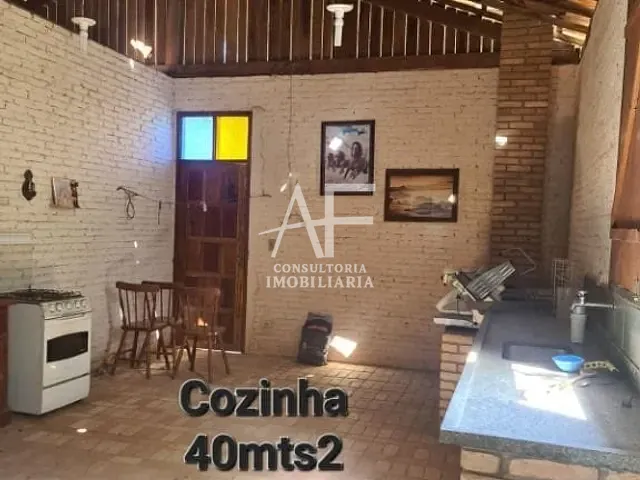 Sítio com 140000m² 3 quartos e 2 banheiros, à venda, no bairro Pinheirinho em Taubaté