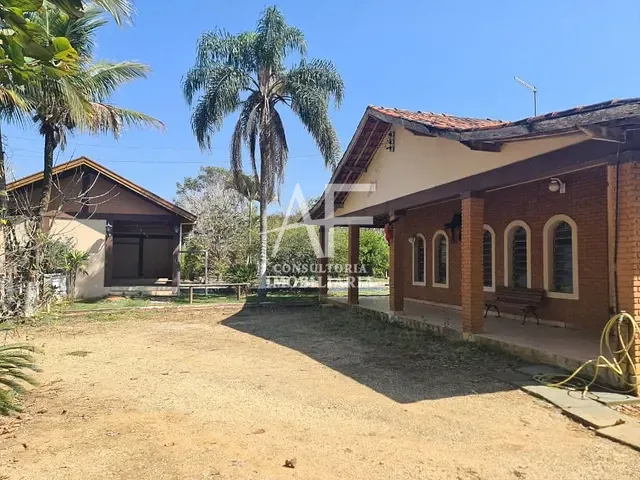 Sítio com 140000m² 3 quartos e 2 banheiros, à venda, no bairro Pinheirinho em Taubaté