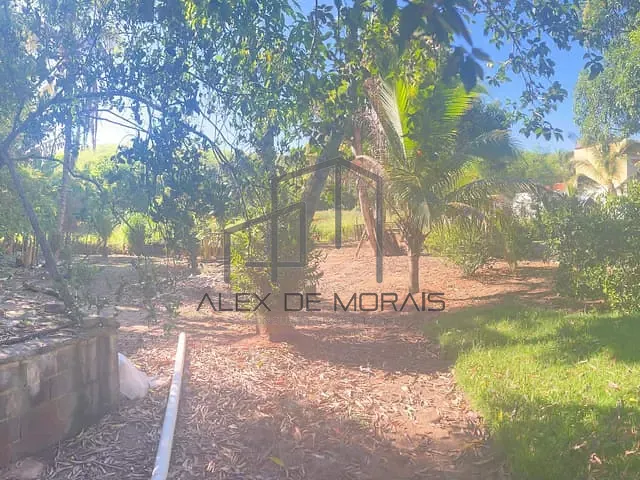 Sítio com 2075m², à venda, no bairro Bom Pastor em Viana