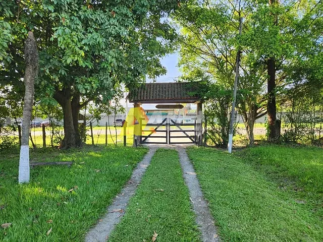 Sítio com 100000m², à venda, no bairro Chaperó em Seropédica
