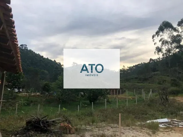 Sítio com 3850m² 3 quartos e 2 banheiros, à venda, no bairro CAMPO NOVO em Tijucas