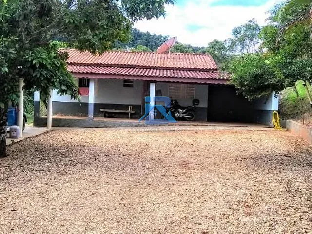 Sítio com 24200m² 5 quartos e 3 banheiros, à venda, no bairro Associação Bica D'agua em Itapira