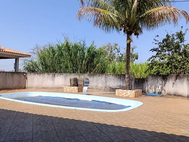 Sítio com 56870m² 3 quartos e 3 banheiros, à venda, no bairro Área Rural de Apucarana em Apucarana