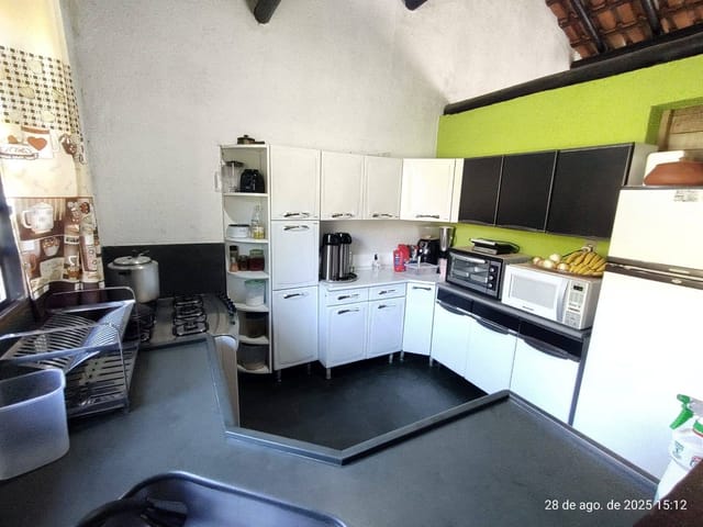 Sítio com 31000m² 4 quartos e 1 banheiro, à venda, no bairro Centro em Salesópolis