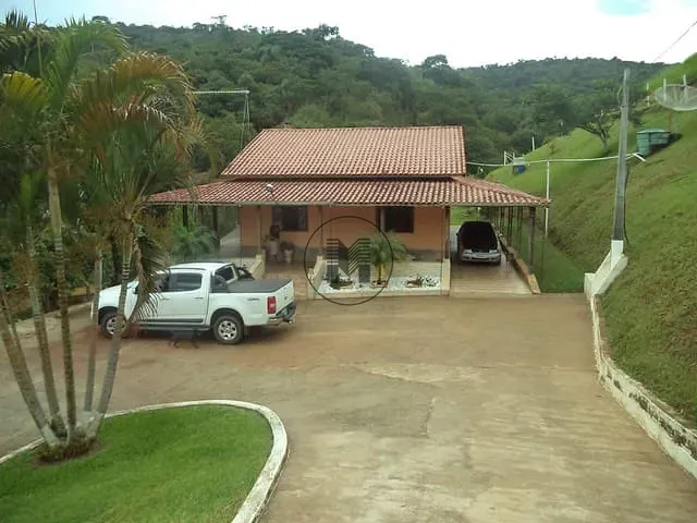 Sítio com 642170000m² 4 quartos e 3 banheiros, à venda, no bairro Zona Rural em Guaratinguetá