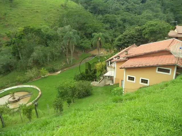 Sítio com 642170000m² 4 quartos e 3 banheiros, à venda, no bairro Zona Rural em Guaratinguetá