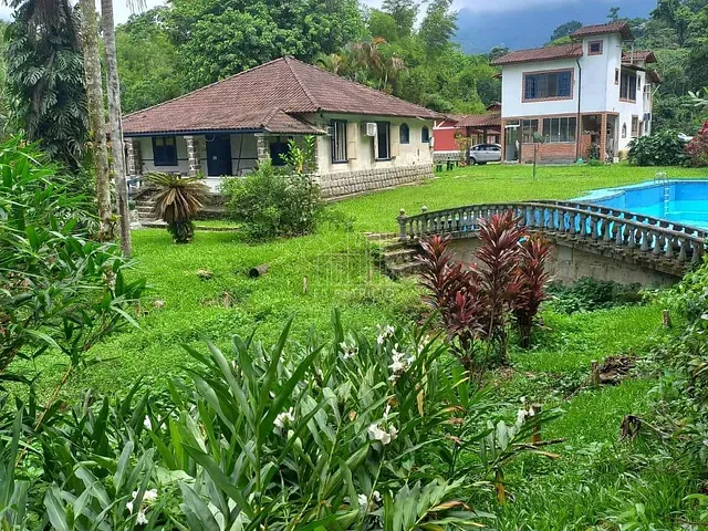 Sítio com 104000m² 15 quartos e 15 banheiros, à venda, no bairro Iconha em Guapimirim