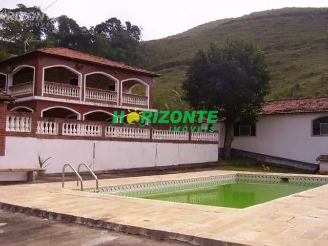 Sítio com 312180m² 4 quartos e 2 banheiros, à venda, no bairro Condomínio Residencial Colinas do Paratehy em São José dos Campos