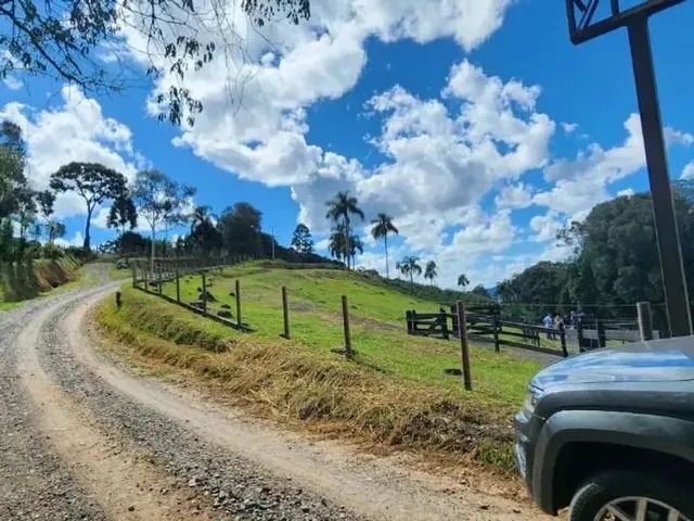 Sítio à venda, no bairro Itaqui de Cima em Campo Largo