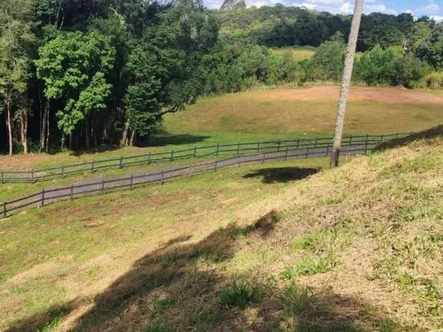 Sítio à venda, no bairro Itaqui de Cima em Campo Largo