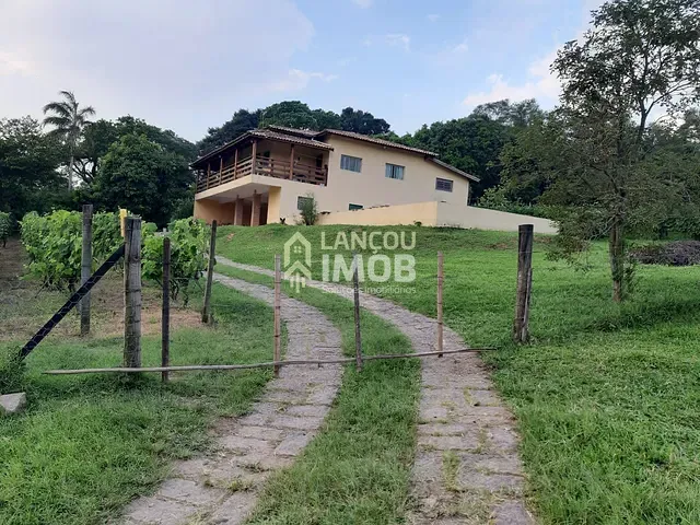 Sítio com 69651m² 4 quartos e 2 banheiros, à venda, no bairro Bairro Cai em Cabreúva