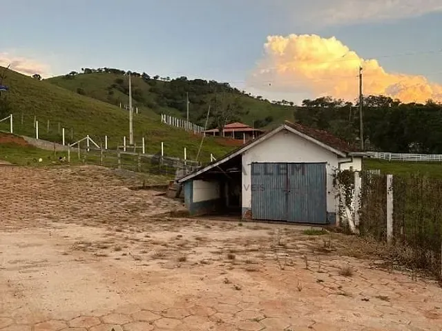 Sítio com 7500m², à venda, no bairro Zona Rural em São José do Alegre