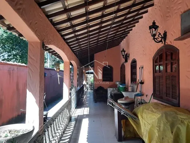 Sítio 3 quartos e 3 banheiros, à venda, no bairro Vale da Figueira (Ponta Negra) em Maricá
