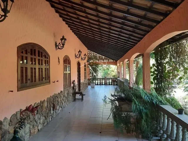 Sítio 3 quartos e 3 banheiros, à venda, no bairro Vale da Figueira (Ponta Negra) em Maricá