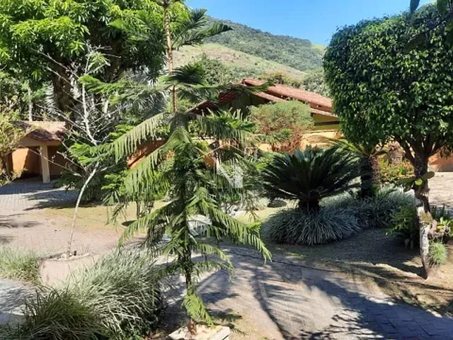 Sítio 3 quartos e 3 banheiros, à venda, no bairro Vale da Figueira (Ponta Negra) em Maricá