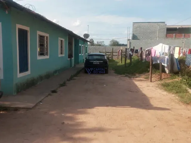 Sítio com 2800m² 2 quartos e 1 banheiro, à venda, no bairro Chácaras Araújo I em São José dos Campos