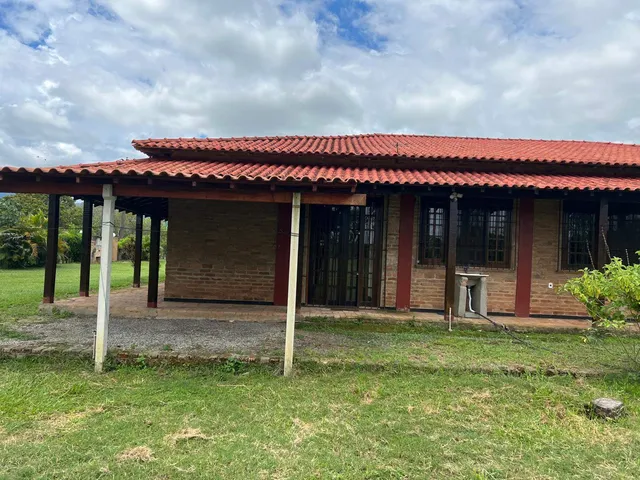 Sítio com 20000m² 4 quartos e 3 banheiros, à venda, no bairro Ribeirão Grande em Pindamonhangaba