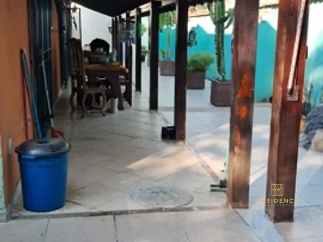 Sítio 5 quartos e 4 banheiros, à venda, no bairro KM 2 em Pinheiral