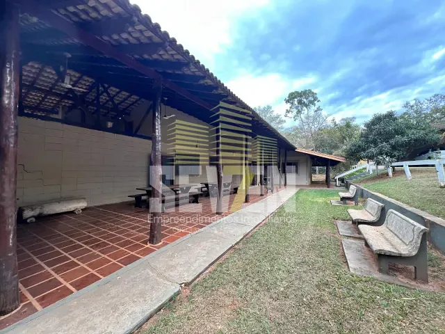 Sítio com 329362m² 5 quartos e 4 banheiros, à venda, no bairro Área Rural de Bauru em Bauru