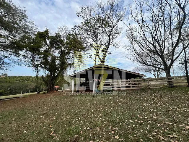 Sítio com 329362m² 5 quartos e 4 banheiros, à venda, no bairro Área Rural de Bauru em Bauru