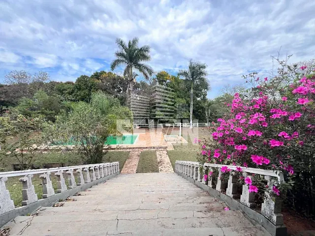 Sítio com 329362m² 5 quartos e 4 banheiros, à venda, no bairro Área Rural de Bauru em Bauru