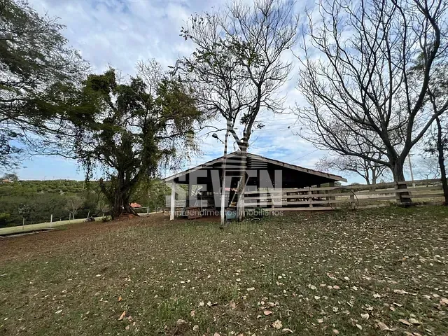 Sítio com 329362m² 5 quartos e 4 banheiros, à venda, no bairro Área Rural de Bauru em Bauru