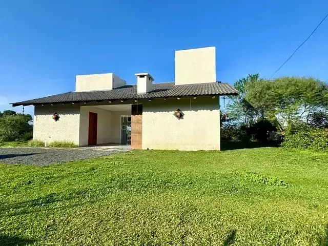 Sítio com 230m² 3 quartos e 3 banheiros, à venda, no bairro Rural em Irati