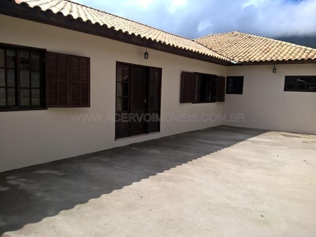 Sítio com 55000m² 3 quartos e 4 banheiros, à venda, no bairro Sítio Ponte Alta em Lima Duarte