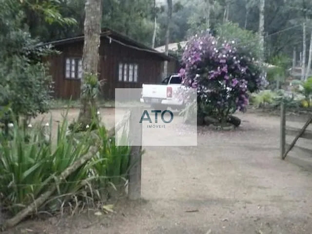 Sítio com 2625m² 2 quartos e 1 banheiro, à venda, no bairro Rolador em Canelinha