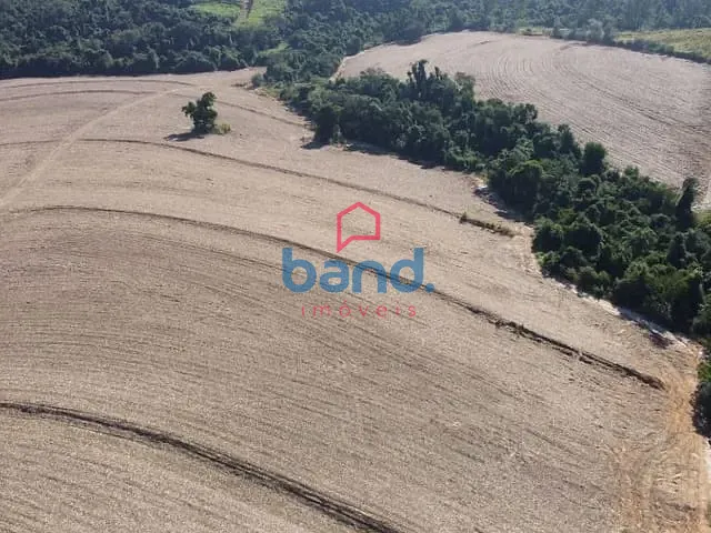 Sítio com 254140m², à venda, no bairro Jardim Porungal em Porto Feliz