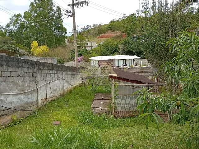 Chácara com 1980m² 3 quartos e 1 banheiro, à venda, no bairro Santa Cruz em Juiz de Fora