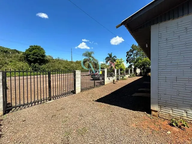 Sítio com 150m² 3 quartos e 1 banheiro, à venda, no bairro interior em Bom Jesus