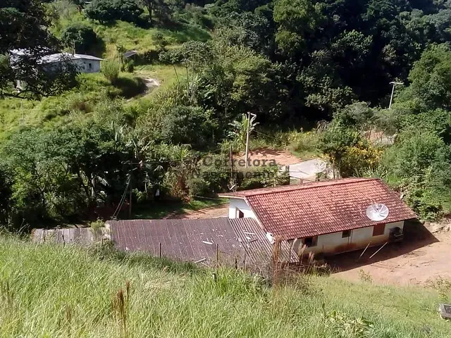 Sítio com 7200m², à venda, no bairro Moinho em Nazaré Paulista