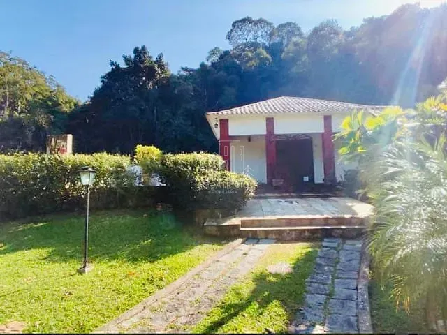 Sítio com 33000m² 3 quartos e 2 banheiros, para alugar, no bairro Parada Modelo em Guapimirim