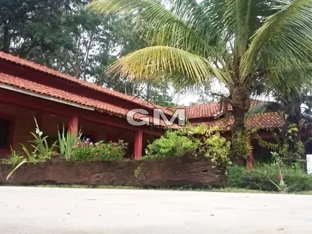 Sítio com 2000m² 6 quartos e 4 banheiros, à venda, no bairro Zona Rural em Santa Cruz da Esperança