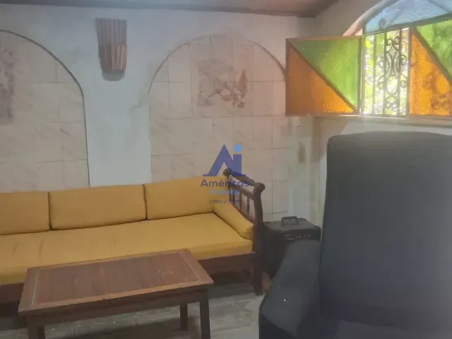 Sítio 7 quartos e 3 banheiros, à venda, no bairro Parque Xerém em Duque de Caxias