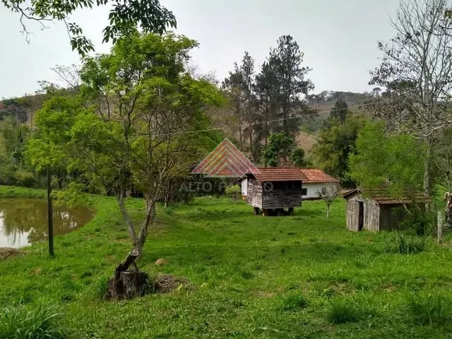 Sítio com 40300m² 4 quartos e 3 banheiros, à venda, no bairro Zona Rural em Cunha