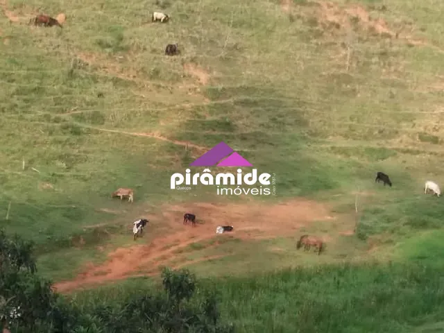 Sítio com 158000m² 3 quartos e 1 banheiro, à venda, no bairro São Francisco Xavier em São José dos Campos