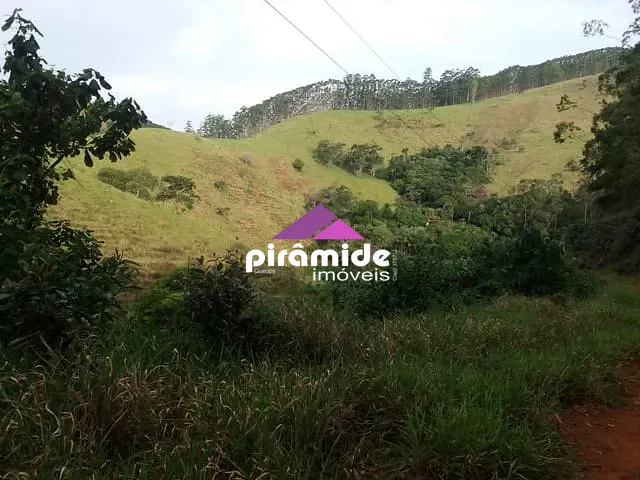 Sítio com 158000m² 3 quartos e 1 banheiro, à venda, no bairro São Francisco Xavier em São José dos Campos