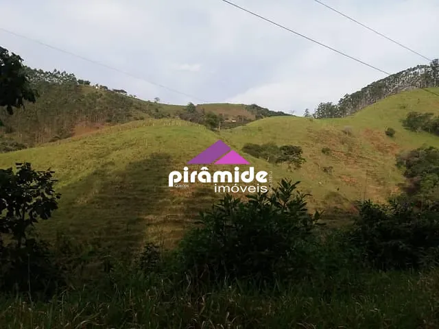 Sítio com 158000m² 3 quartos e 1 banheiro, à venda, no bairro São Francisco Xavier em São José dos Campos