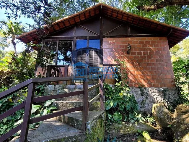 Sítio 3 quartos e 7 banheiros, à venda, no bairro Espraiado (Ponta Negra) em Maricá
