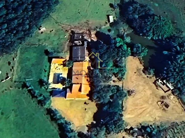 Sítio com 315000m² 4 quartos e 4 banheiros, à venda, no bairro Zona Rural em Arceburgo