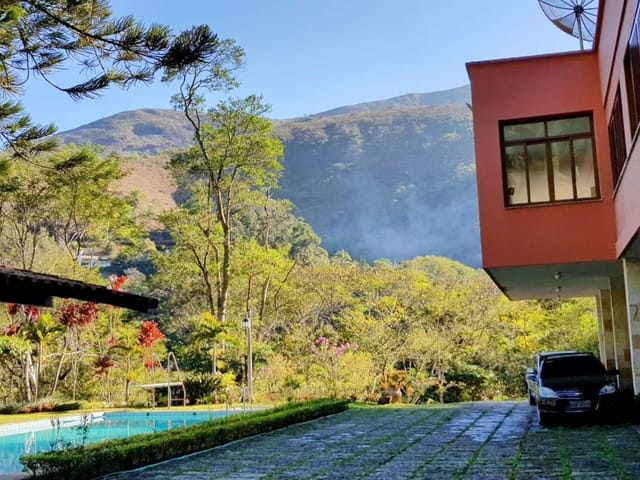 Sítio com 24000m², à venda, no bairro Itaipava em Petrópolis
