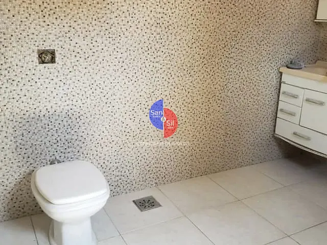 Sítio com 2400m² 4 quartos e 2 banheiros, à venda, no bairro Citrolândia em Guapimirim