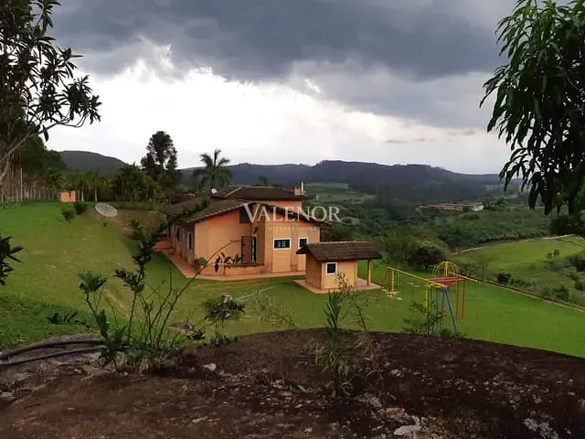 Sítio com 35000m² 3 quartos e 2 banheiros, à venda, no bairro Areia Branca em Morungaba