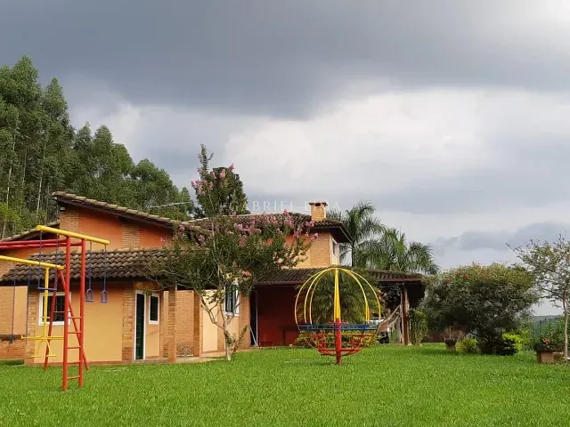 Sítio com 35000m² 3 quartos e 2 banheiros, à venda, no bairro Areia Branca em Morungaba