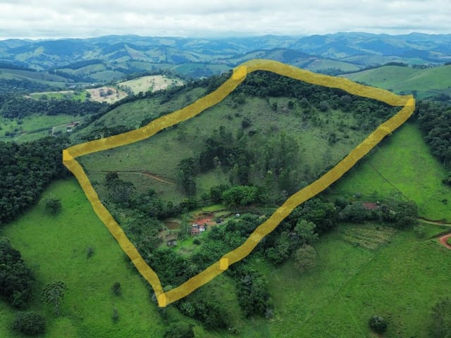 Sítio com 67000m², à venda, no bairro Crissiuma em Cambuí
